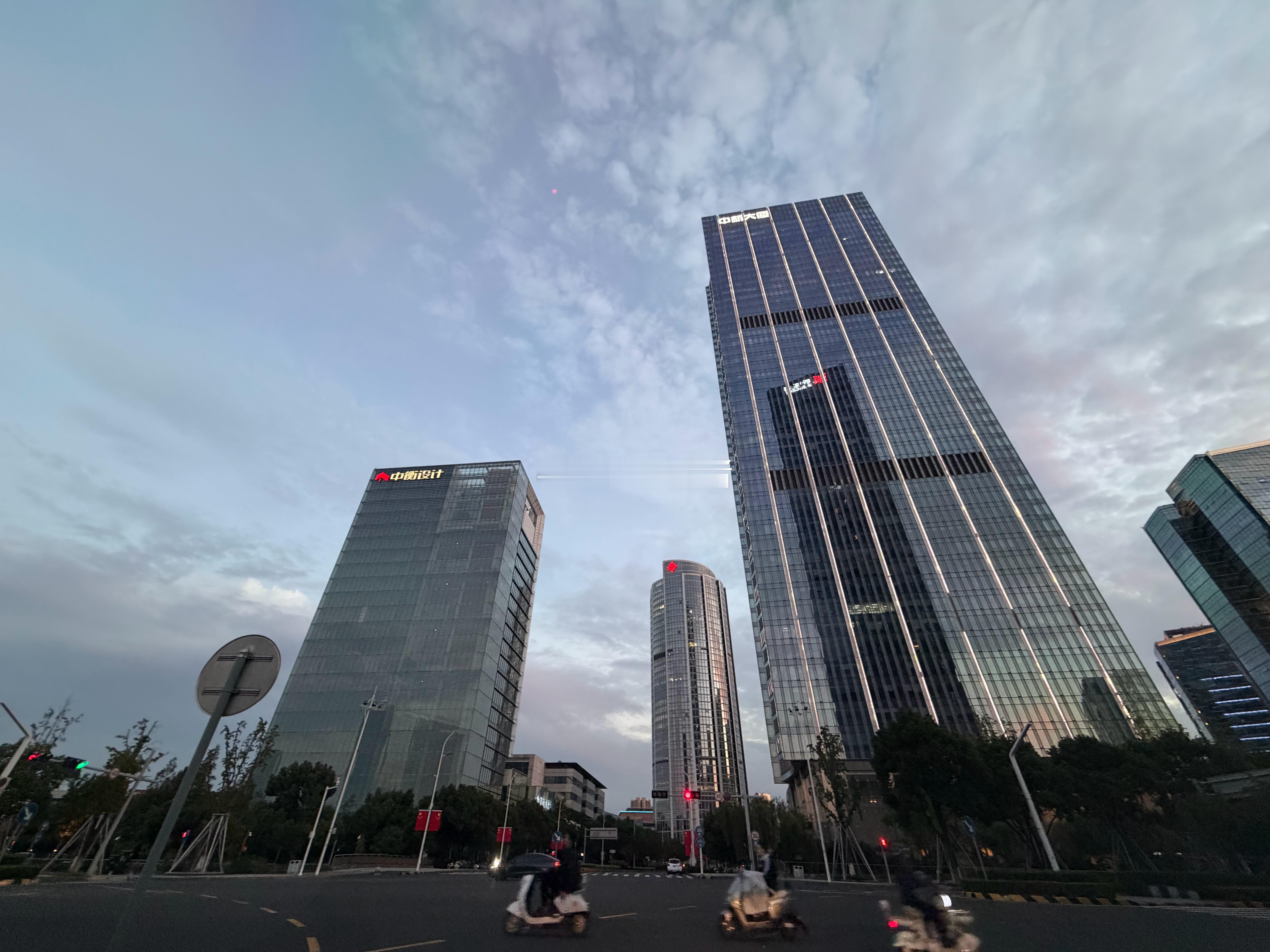 看惯了江浙沪的城市界面后觉得人家的房价就应该这么高楼市第一线 ​​​