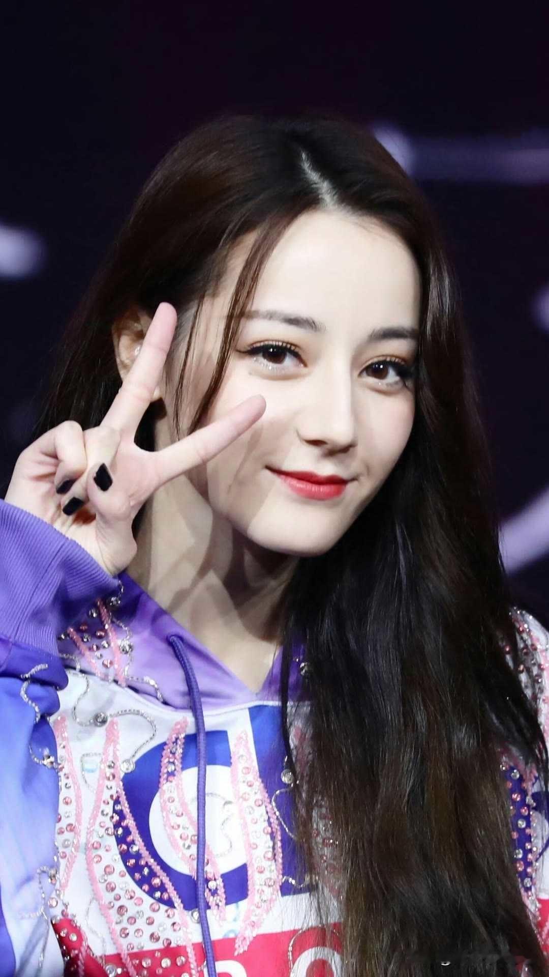 时尚美女，喜欢吗？