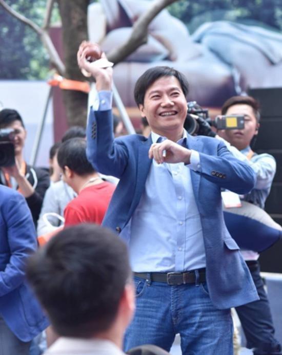 #雷军[超话]# 晚安啦！[挤眼][挤眼][挤眼] ​