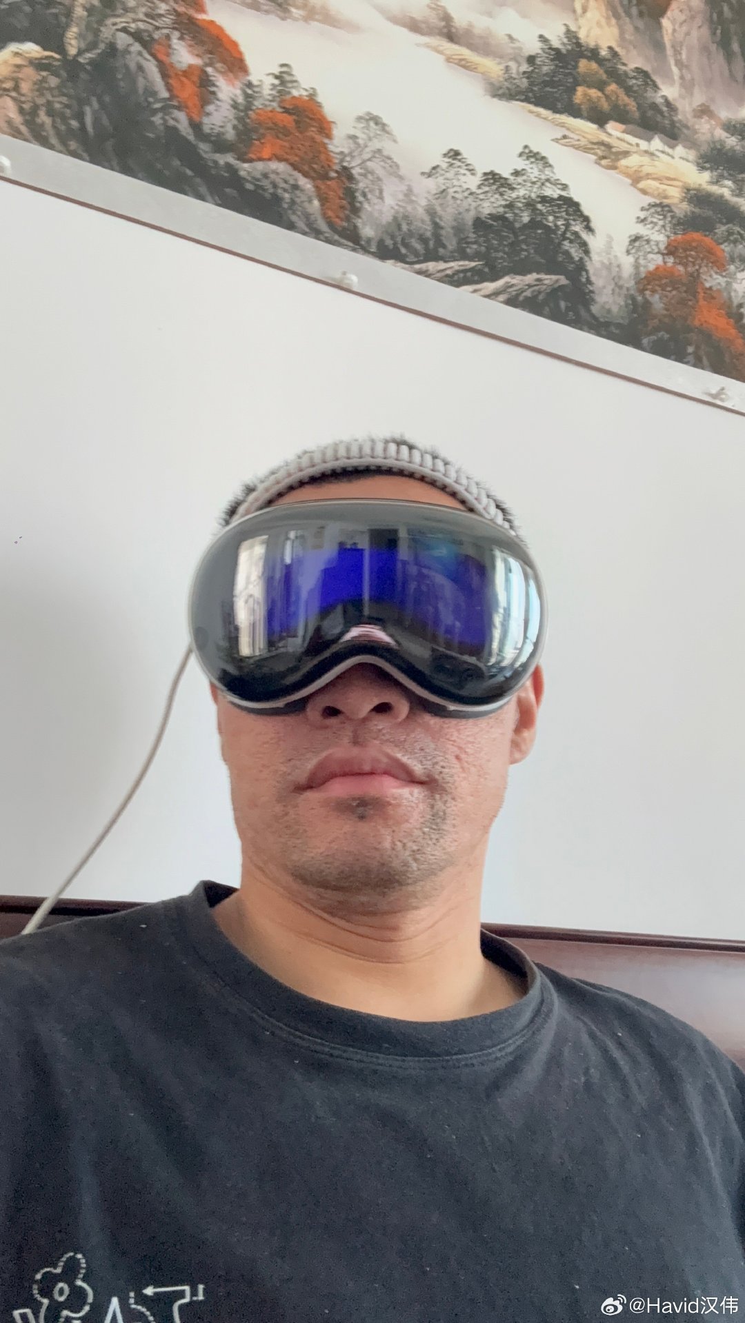 搬砖的一天，最近有点冷门的Apple Vision Pro热度又上来了。所以说“金子总会发亮的”：好东西就是等懂得欣赏它的人。[666]  ​