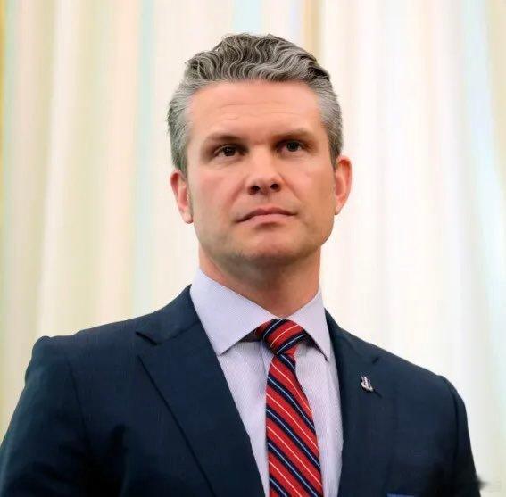 🇺🇸 林肯号航母未获补给，因为赫格塞斯“隐瞒”了伊朗摧毁美国在海湾主要基地的消息——据 MS NOW 报道 ​
