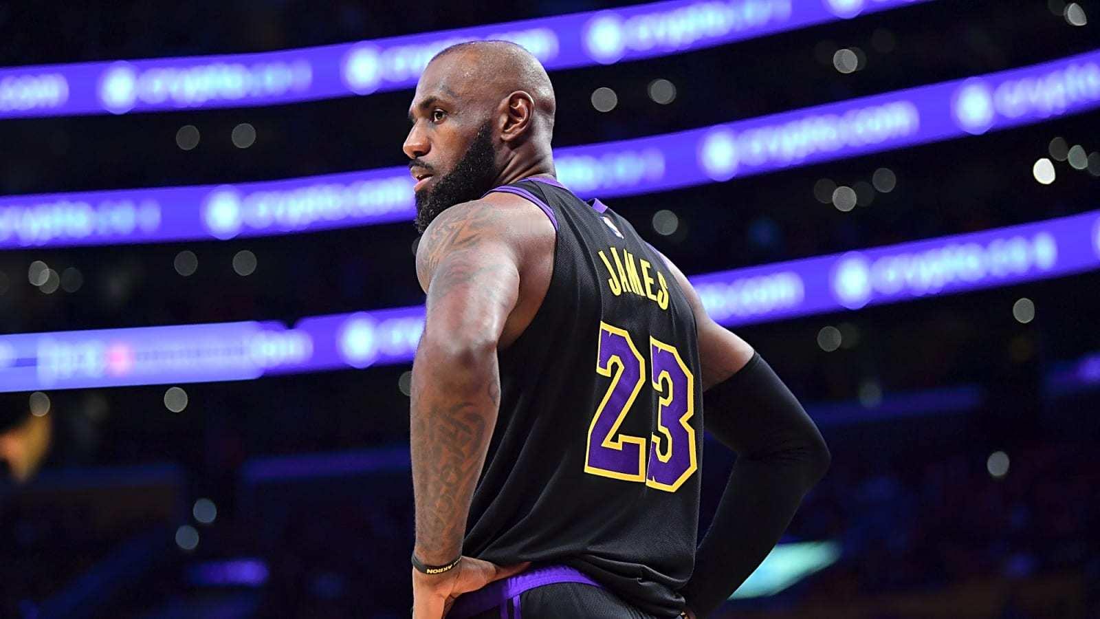 NBA赛程红利！詹姆斯领衔76人迎来友好开局，便于新阵容磨合 随着詹姆...