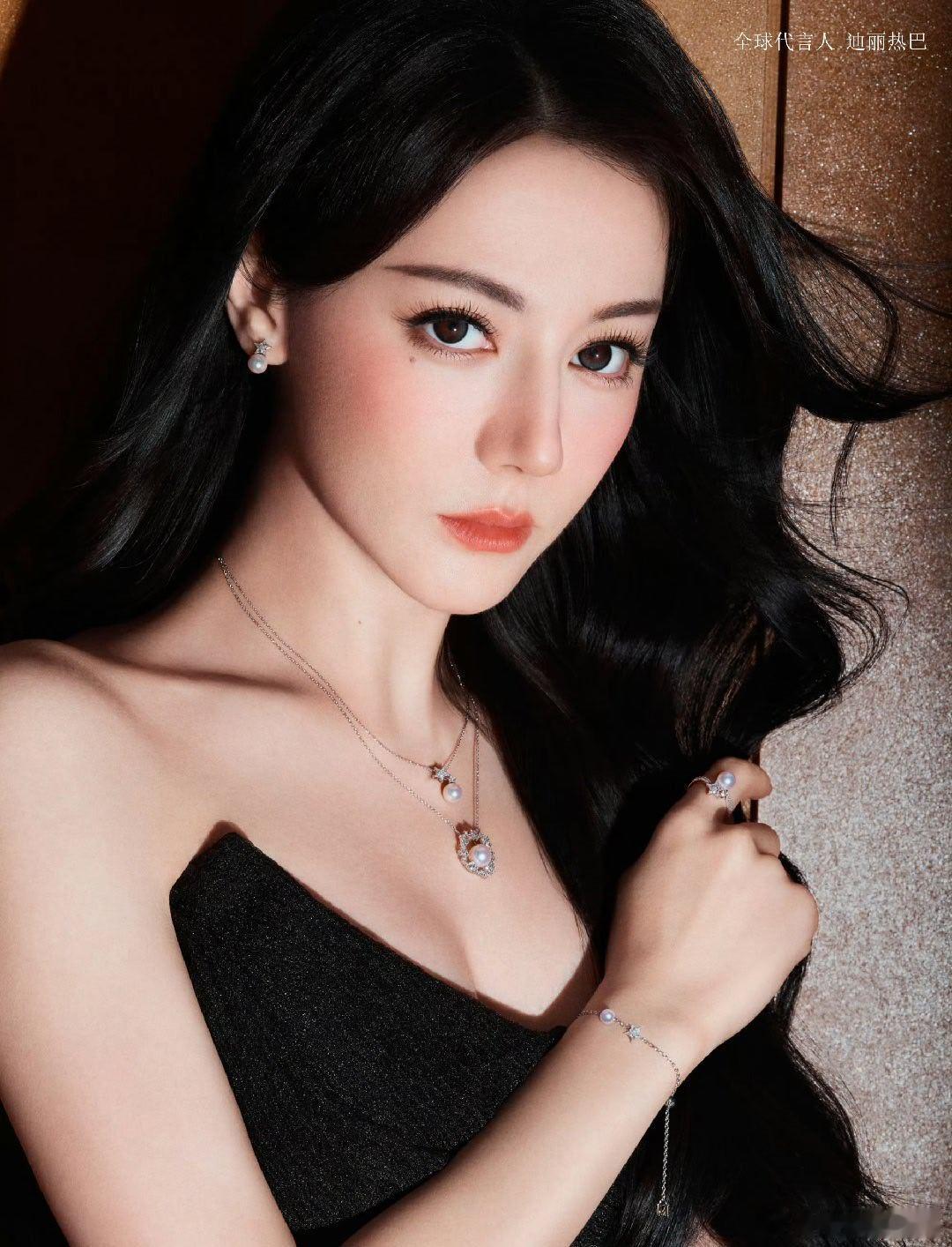 #迪丽热巴[超话]##迪丽热巴御木本全球代言人#dlrb #迪丽热巴虽然不能同时拥有一切#  路过的宝宝可以给点经验吗 ​