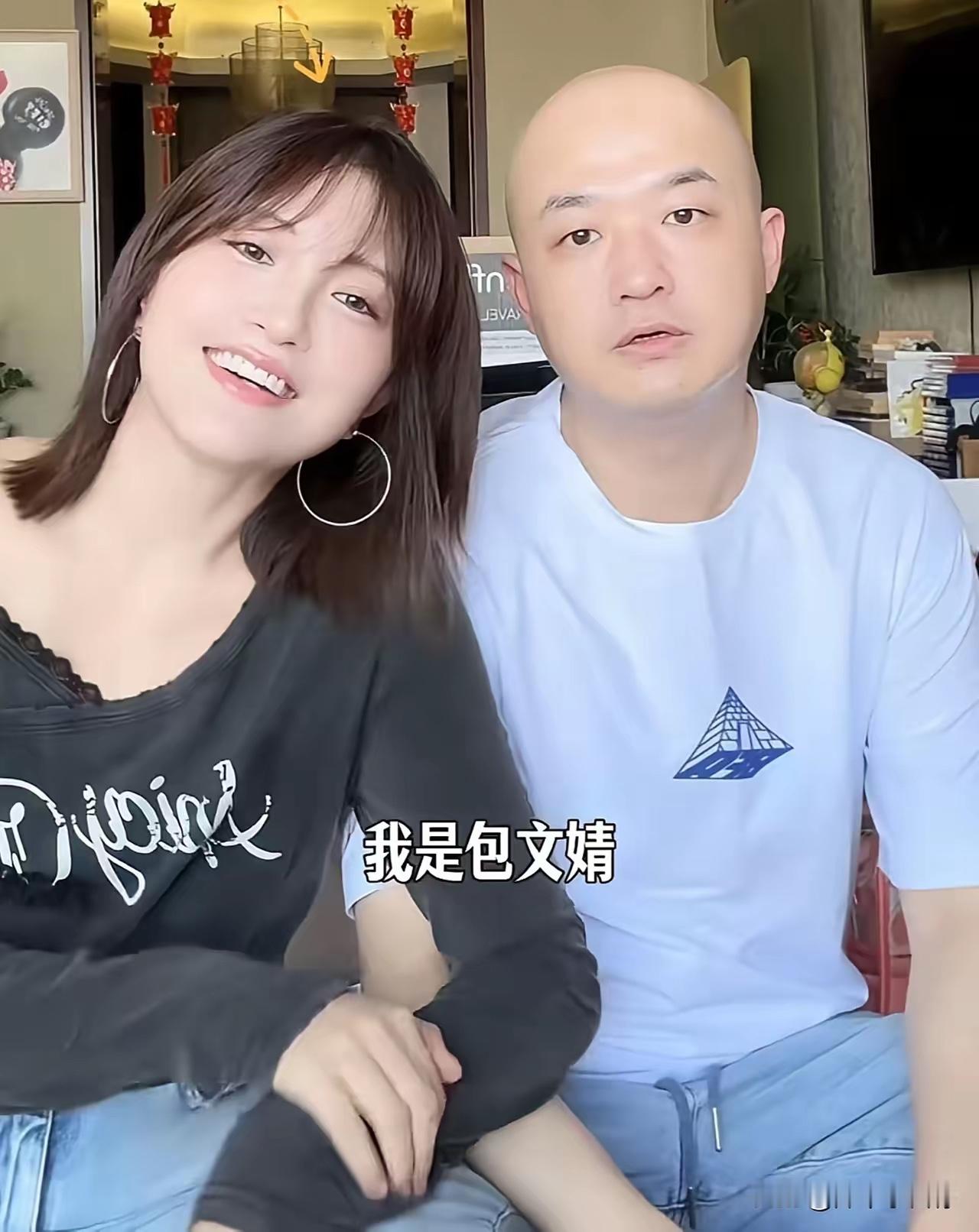 包贝尔露营的照片流出，网友都在等包文婧回应，可她选择沉默。从前但凡有流言，她都会站出来维护丈夫，为他发声十几年。如今她进退两难，辩解或是撕破脸都要付出代价。单向的爱终究疲惫，愿她往后好好善待自己。