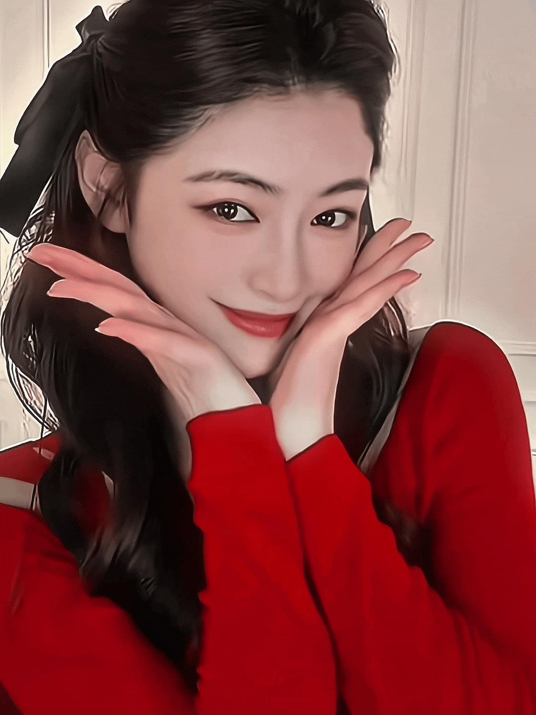 这是谁家的小宝贝😚

#超带感闪光图鉴# | #超话创作官# ​​​
