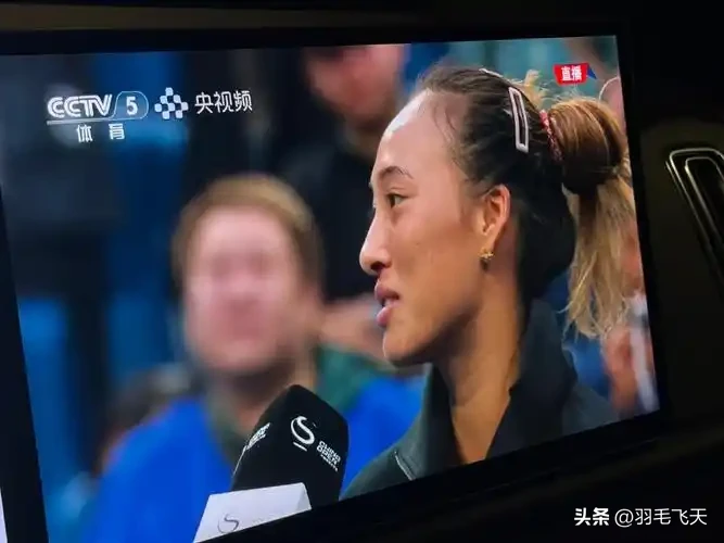 中网：“所有人都想打败我，但我想打败所有人。”这话是郑钦文在战胜大黑马查拉耶娃后，接受采访时说的，真的够硬气。晋级中网八强后，郑钦文的世界排名已经大幅度提升，武网公开赛已经顺利获得正赛资格。郑钦文加油！
