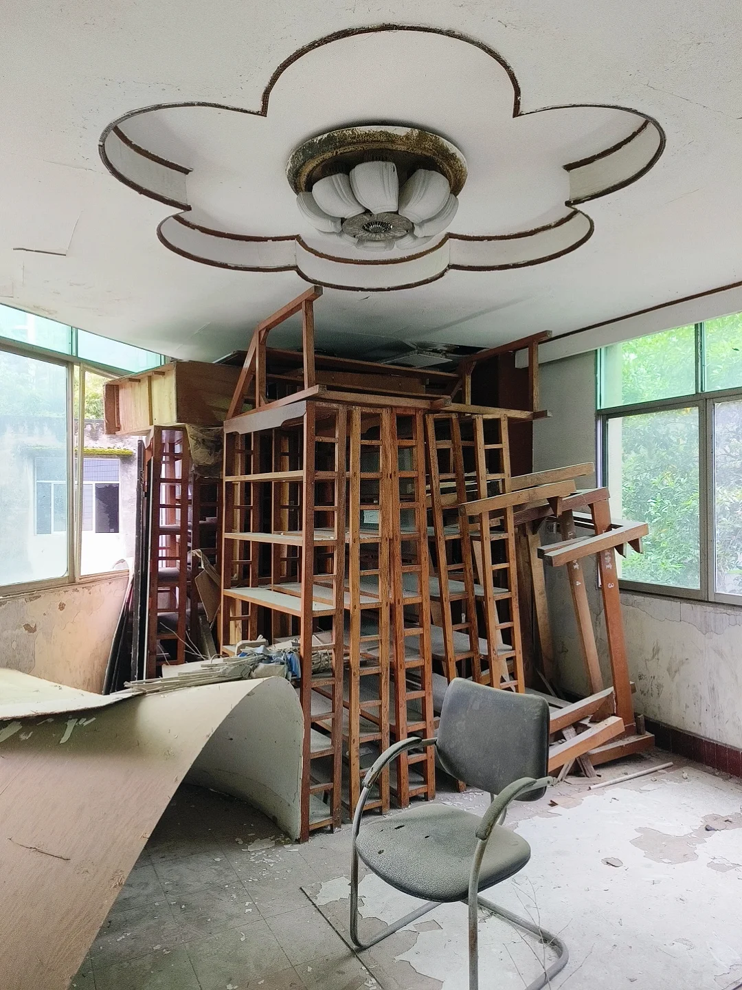 【达州】空无一人的达竹矿务局职工俱乐部