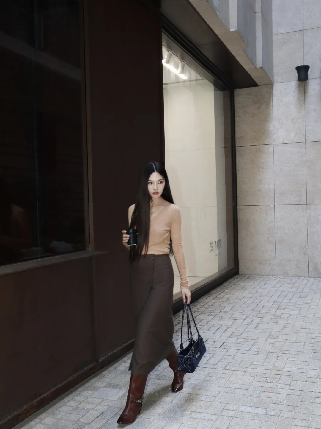 先行入秋☕️反复爱上高智感