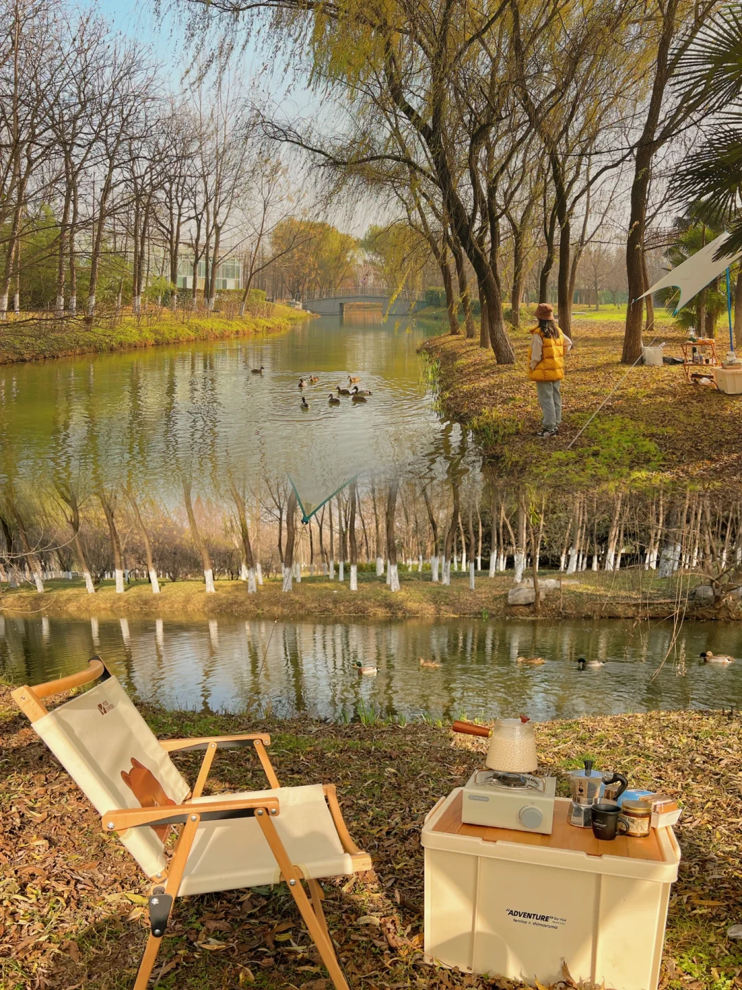 西安周边竟有一条小河环绕的秘境露营地