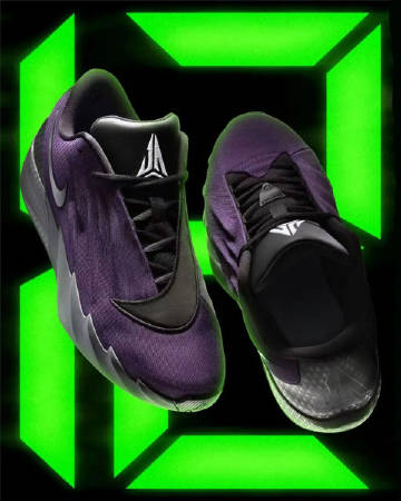 Nike Twelve Time<br /><br />莫兰特的团队款...