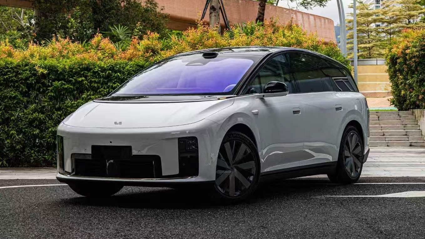 理想i8新增后驱长续航版，30万级纯电六座格局生变