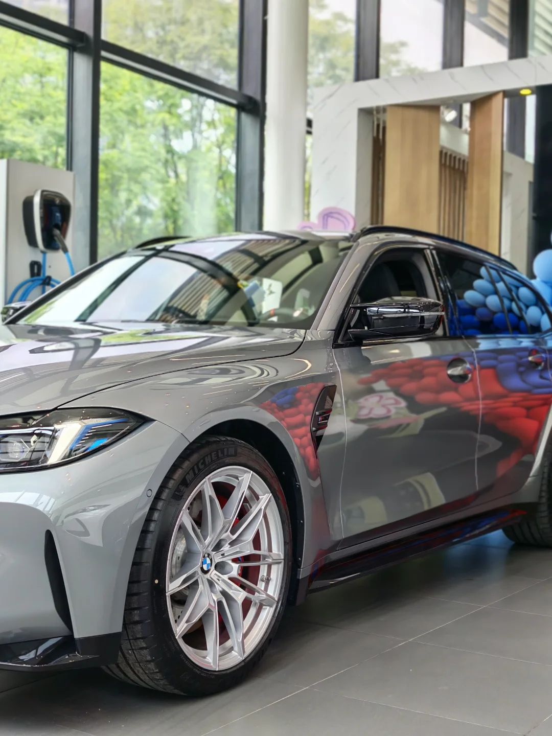 M3 touring，真的奶爸车，太对了。