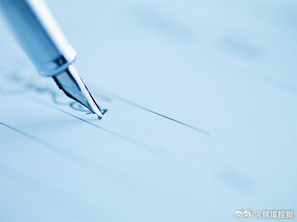 【婚姻可以落幕 责任不能退场】“你爱喝酒，对家里不管不顾，这婚我离定了！”

“只会说我？天天鸡蛋里头挑骨头地吵架，这日子是过不下去了！”

在安徽省宿州市中级人民法院“银发法官工作室”，退休法官调解员宋莉正在调解一起离婚抚养权纠纷。刚一开始，积怨已久的双方当事人就针尖对麦芒地怼了起 ​