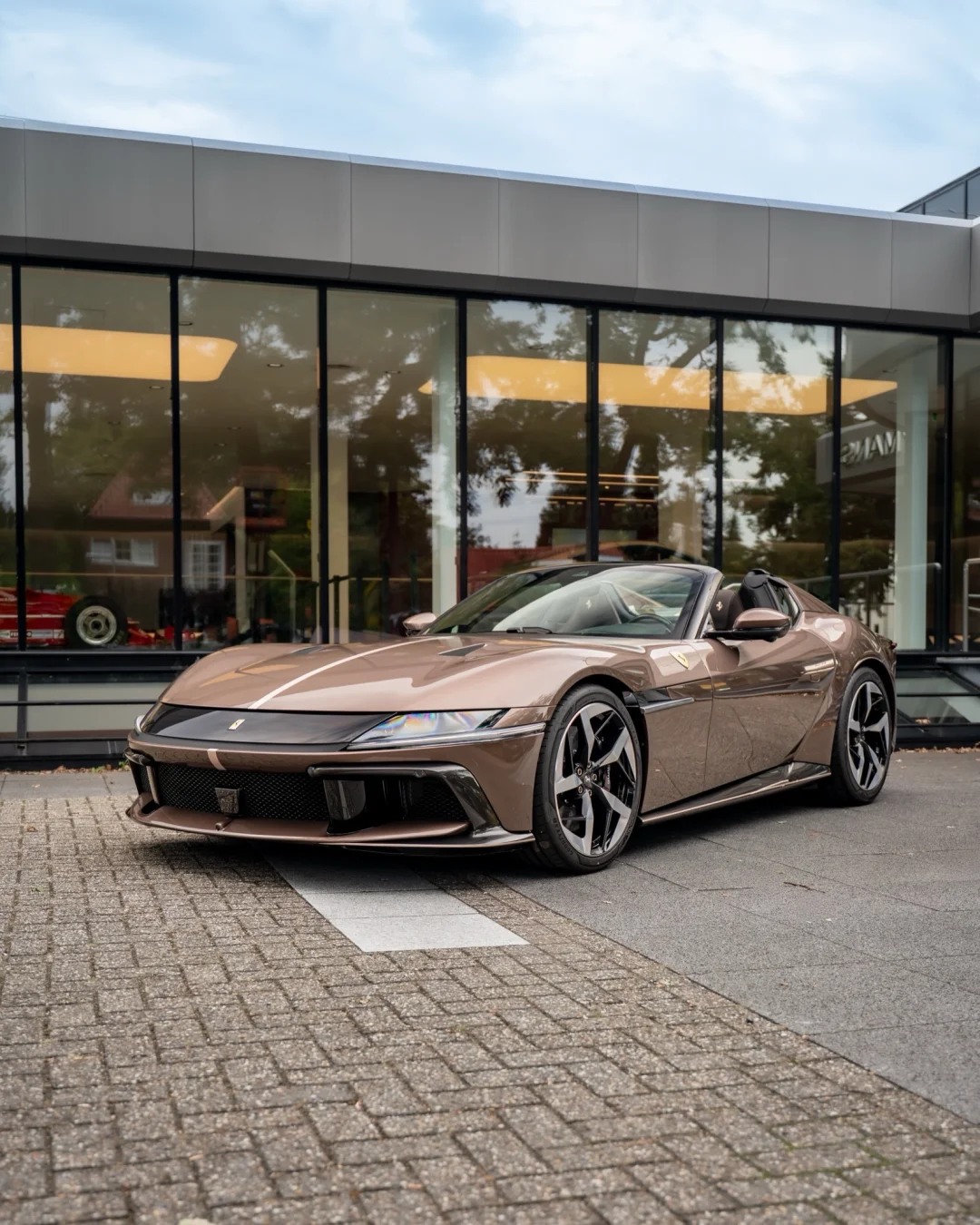 ✨定制天花板｜Ferrari 12Cilindri
Tailor Made专属 