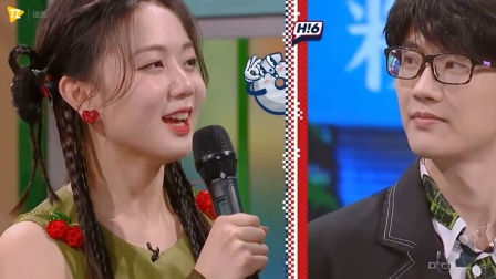 终于搞清楚，
冯禧和差十几岁的许嵩在一起图什么，无非下面有下面这3点：

1：图他情绪稳定，不吸血。
许嵩出道二十年，零绯闻、零塌房。被狗仔追着拍了四年，全网猜分手，他愣是没让冯禧站出来挡过一次枪。新歌里藏个“禧”字，就是他最张扬的护短。娱乐圈22岁的小花，图的不就是个不用随时提心吊胆、不用配合炒作