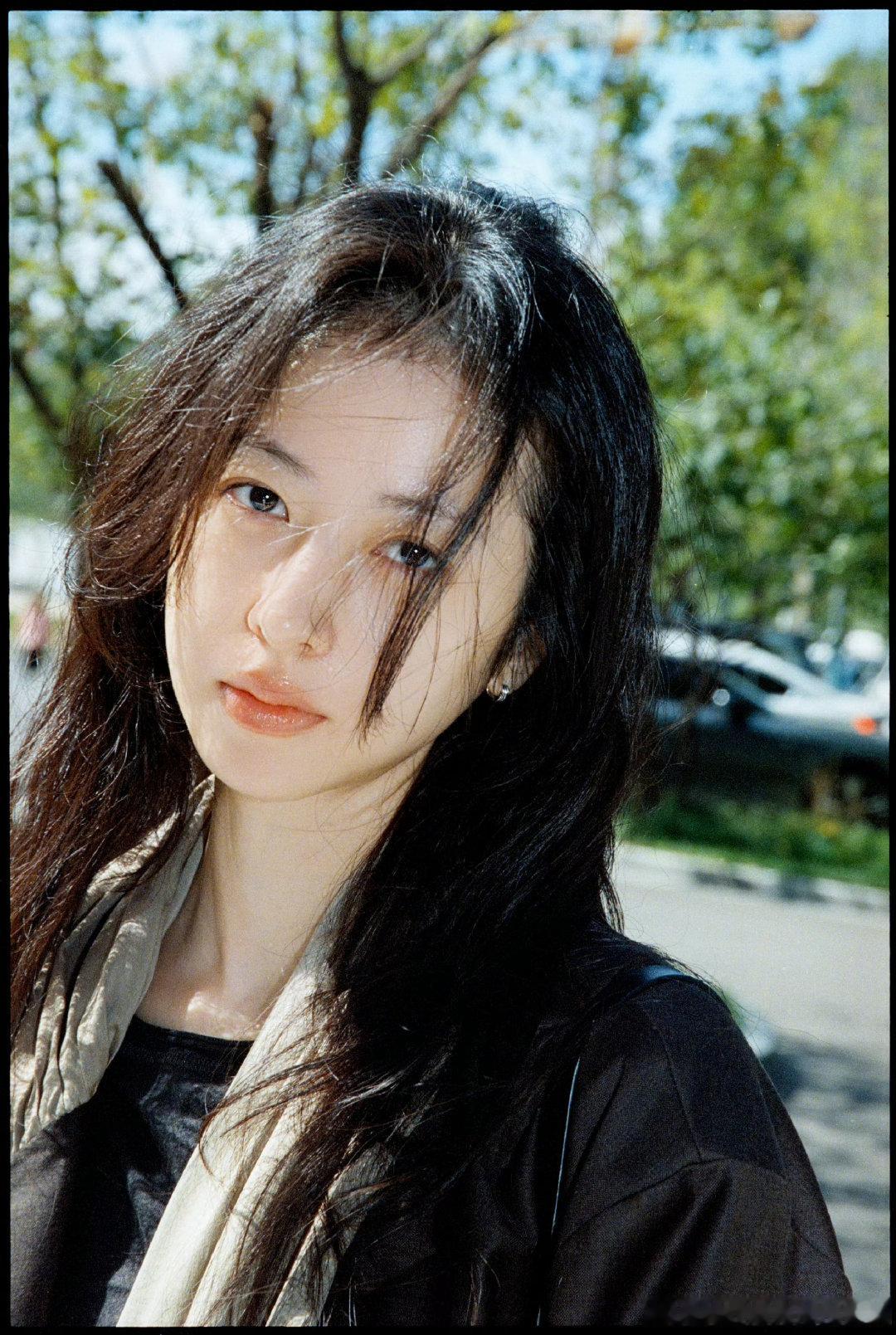 #周雨彤特别出演#期待这个妙龄女子的简单人生​