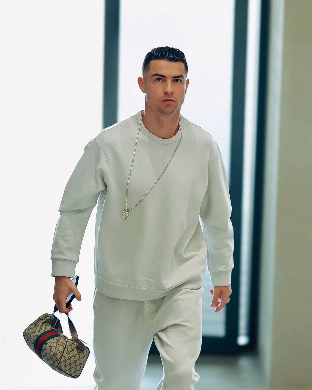 C罗随球队抵达迪拜备战亚冠二级联赛