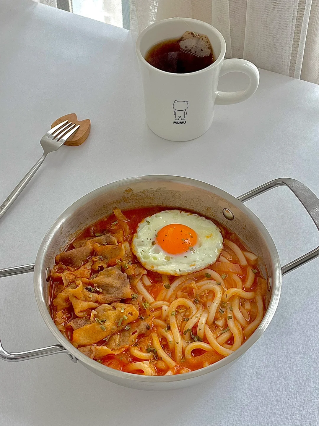 ☀️休息日早餐｜暖乎乎的番茄肥牛乌冬面😋
