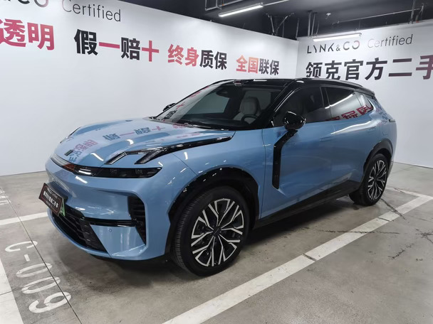 国庆出行开准新领克08 EM-P Ultra可油可电