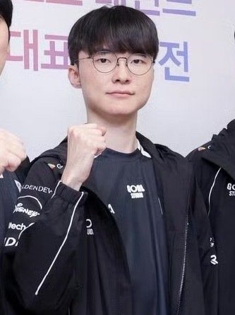 #faker[超话]#  伸出圆手（并非圆手）[奶牛猫] ​