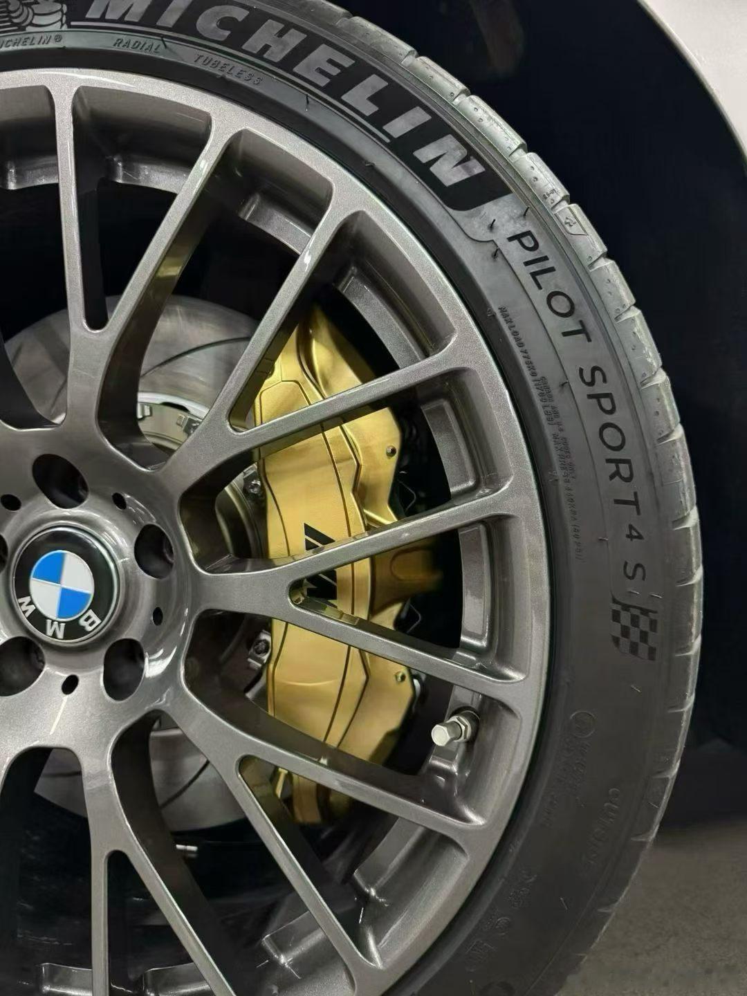 #宝马7系  
-Brembo GT350六活塞
-TTSPORT 380MM 弧线碟 ​