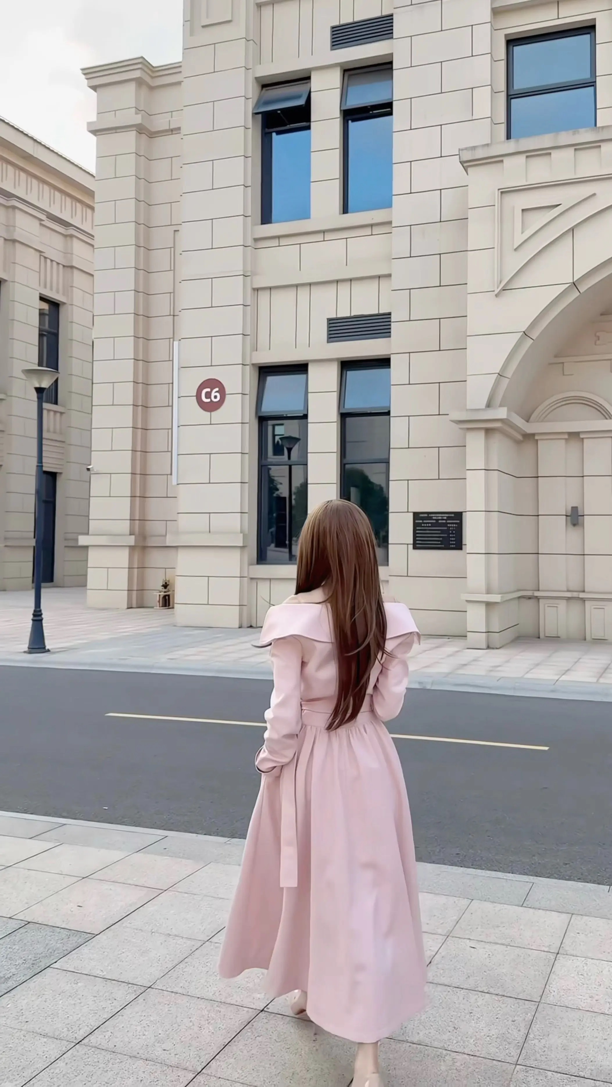 <p>分享美女穿搭服饰 有没有一张让人眼前一亮的壁纸 美女穿搭造型 美...