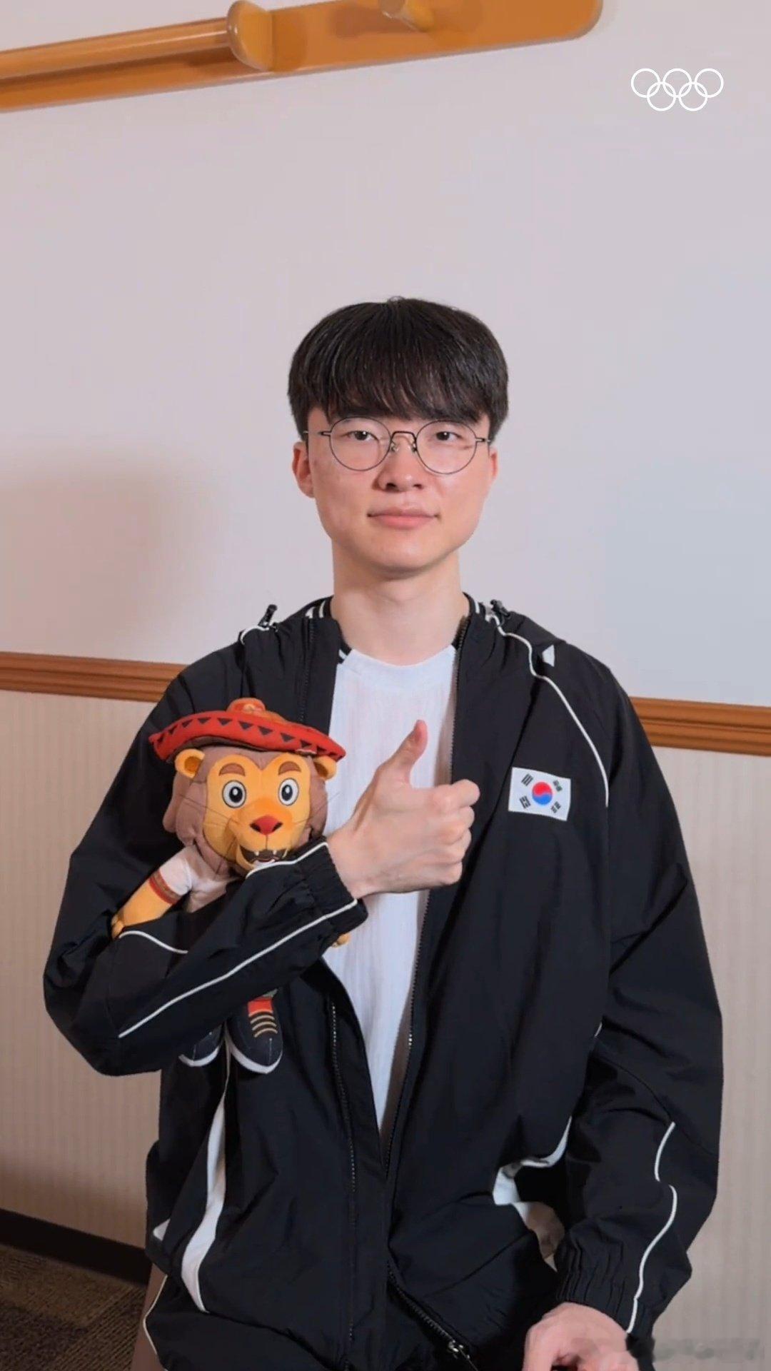 Faker后续就算一个冠军拿不到成绩后续也很难有人超过了，目前来看单从s赛来看也就小k有点希望

#Faker回应冲击亚运会第三金##曝LPL过签现状# ​