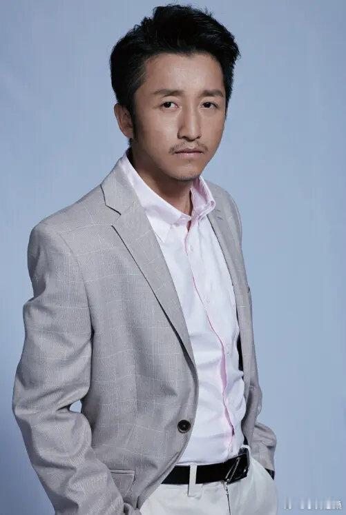 #张子枫瘦成李维嘉了#

张子枫瘦下来有点像邹市明年轻的时候 ​