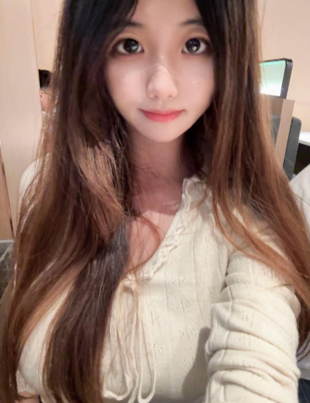 我的性格十分恶劣 但胜在脸实在太乖