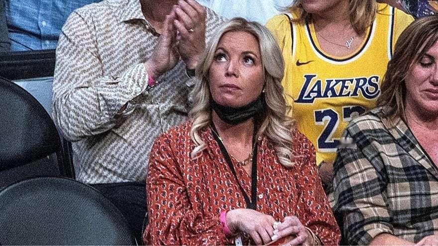 NBA关键筹码落空，珍妮·巴斯掌控湖人之路几乎被堵死 珍妮·巴斯争取湖...