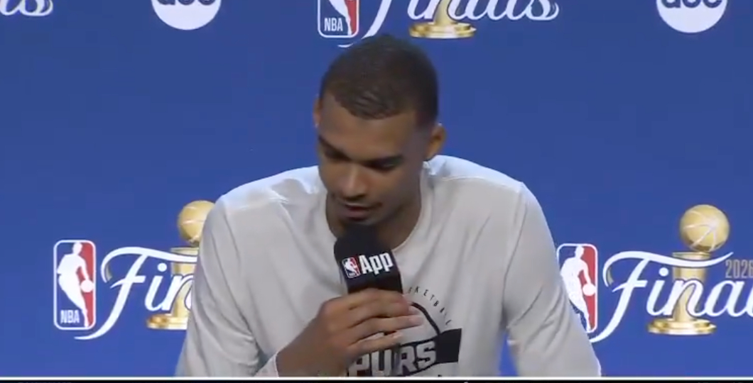 NBA 文班亚马🎙️： “这跟之前的系列赛很不一样。这让我们陷入了困...