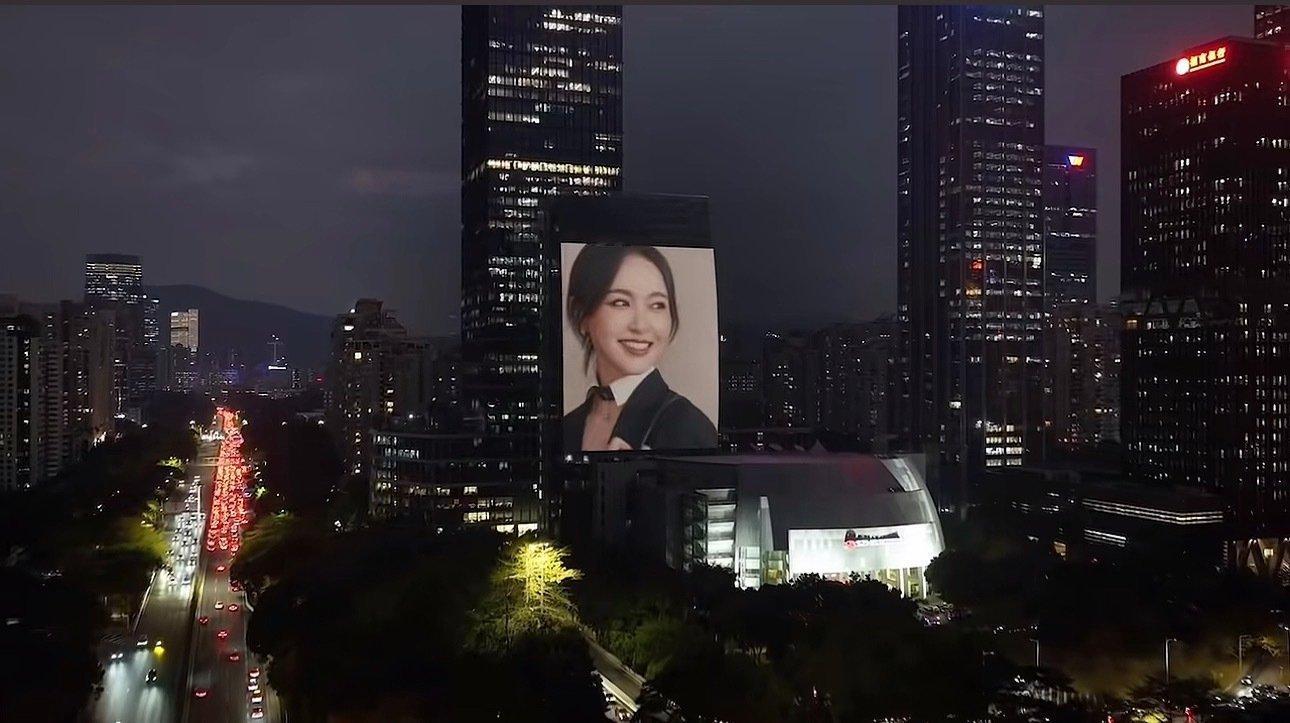 唐嫣、刘诗诗的地广对比，你更喜欢哪个？ ​