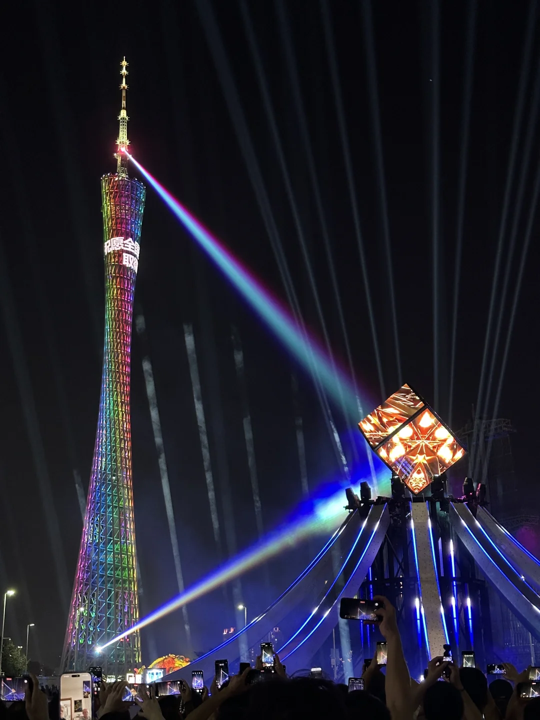 广州暴走一天！海鲜高尔夫灯光节太绝✨