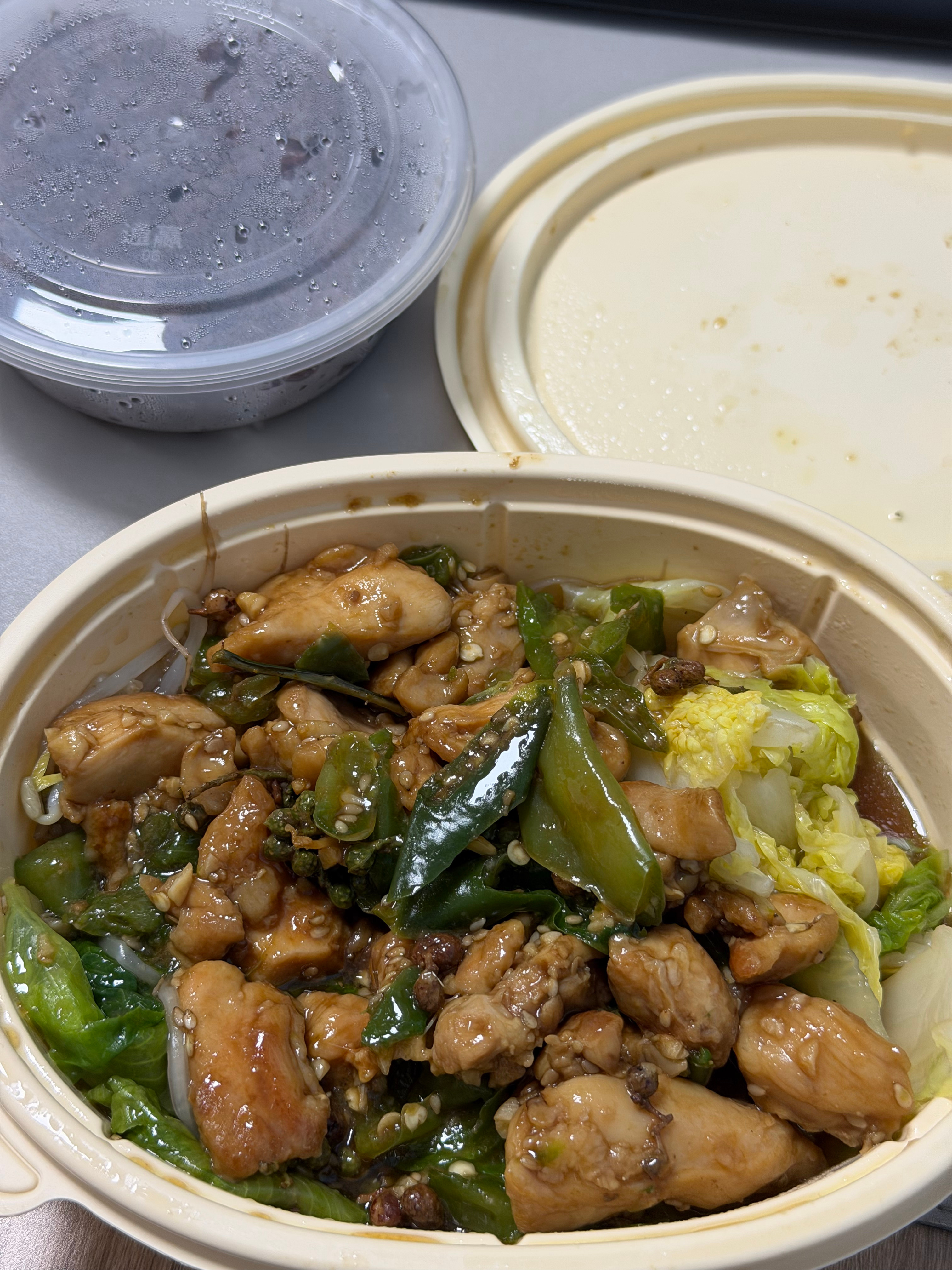美食[超话]  简简单单一份减脂餐～ ​​​
