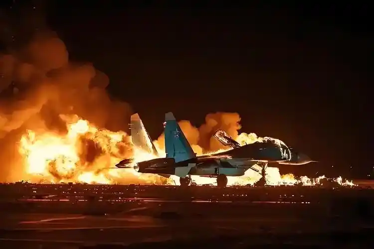 彻底打瘫了！9月27日，俄军对乌克兰的空袭足足持续了一整天，乌克兰最大通信公司基