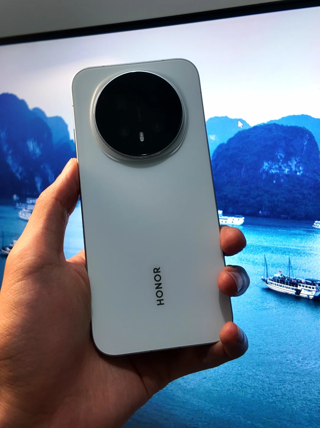 买了荣耀Magic8的人啊听劝，别高兴的太早了！？我上手使用荣耀Mag...