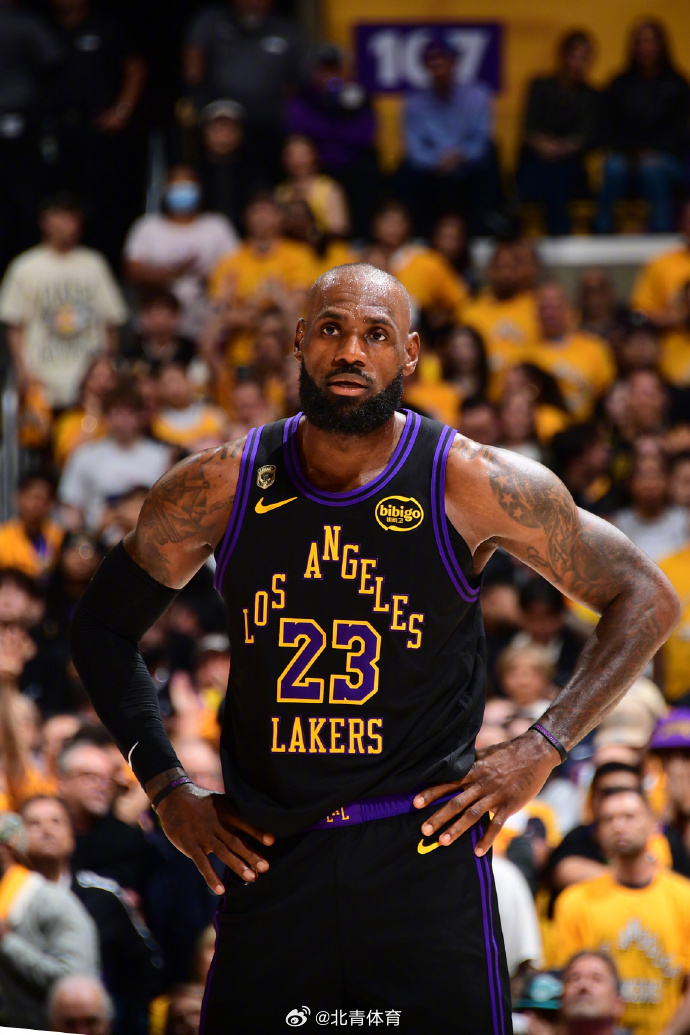 老兵永远不死，只会逐渐凋零。在NBA刚刚发布的25-26赛季最佳阵...