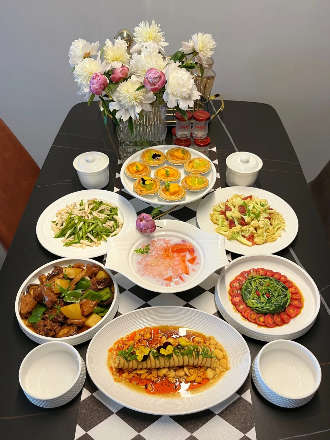 女人一生中有三件事不能停