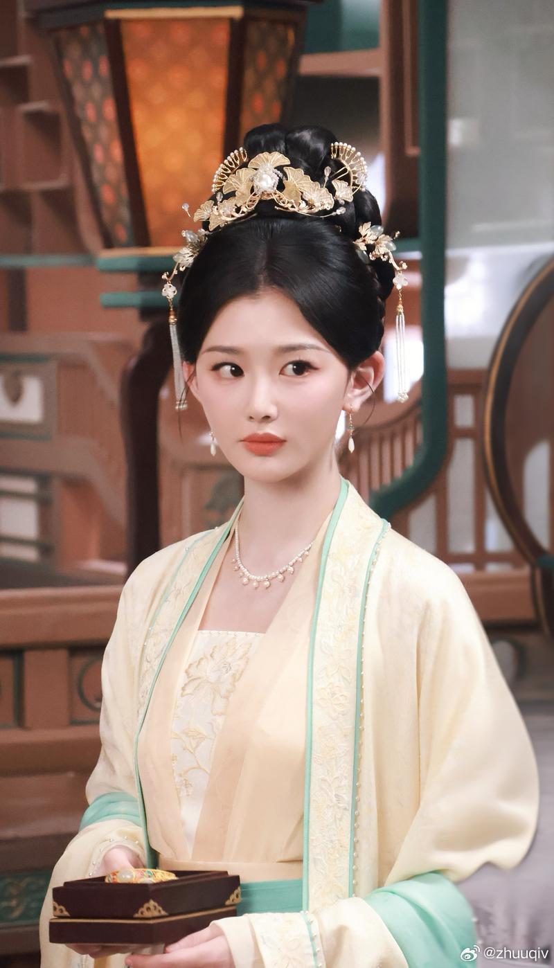 #孔雪儿[超话]#  
你的表现力越来越强了，一个眼神就能传递情感。 
这就是演员的潜质！#孔雪儿# ​