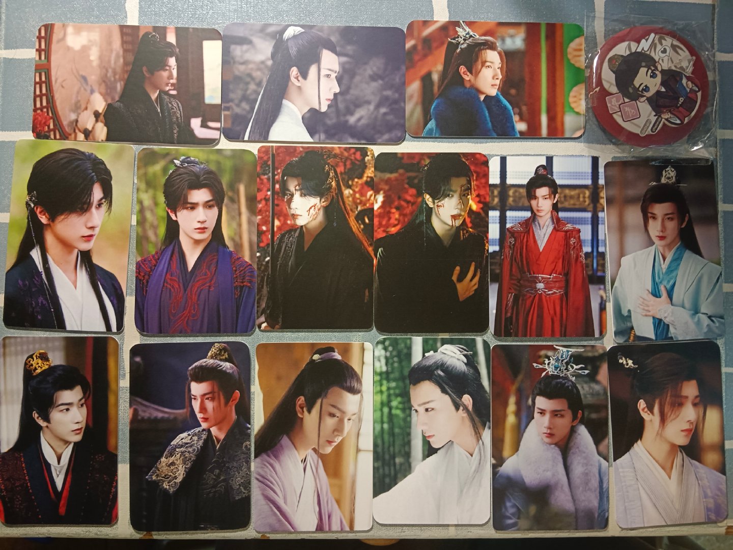 #李宏毅[超话]# 睹物思人

^O^最近收获满满[春游家族]（）C位我心情……

ps已经到了对纸片儿心动的程度～geigei～ ​