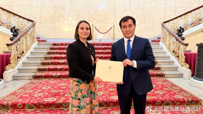 🤝【哈萨克斯坦新任驻英国大使递交国书副本 战略伙伴协议成合作新基石】巴哈耶夫大使正式开启外交使命，双方确定重点推进关键矿产、能源、AI等领域合作！  

🔹 新任驻英大使阿勒别克·巴哈耶夫向英国外交、联邦和发展事务部礼宾司代理司长埃莉诺·麦克尤恩递交国书副本，正式开启外交使命  
🔹 麦 ​