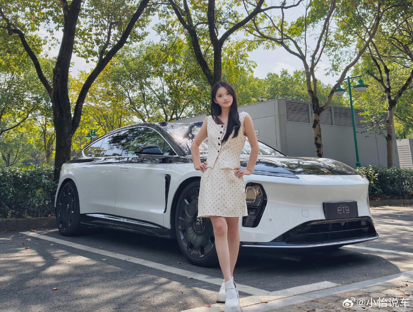 小助理封面三选一！#蔚来et9##我和汽车的日常# ​