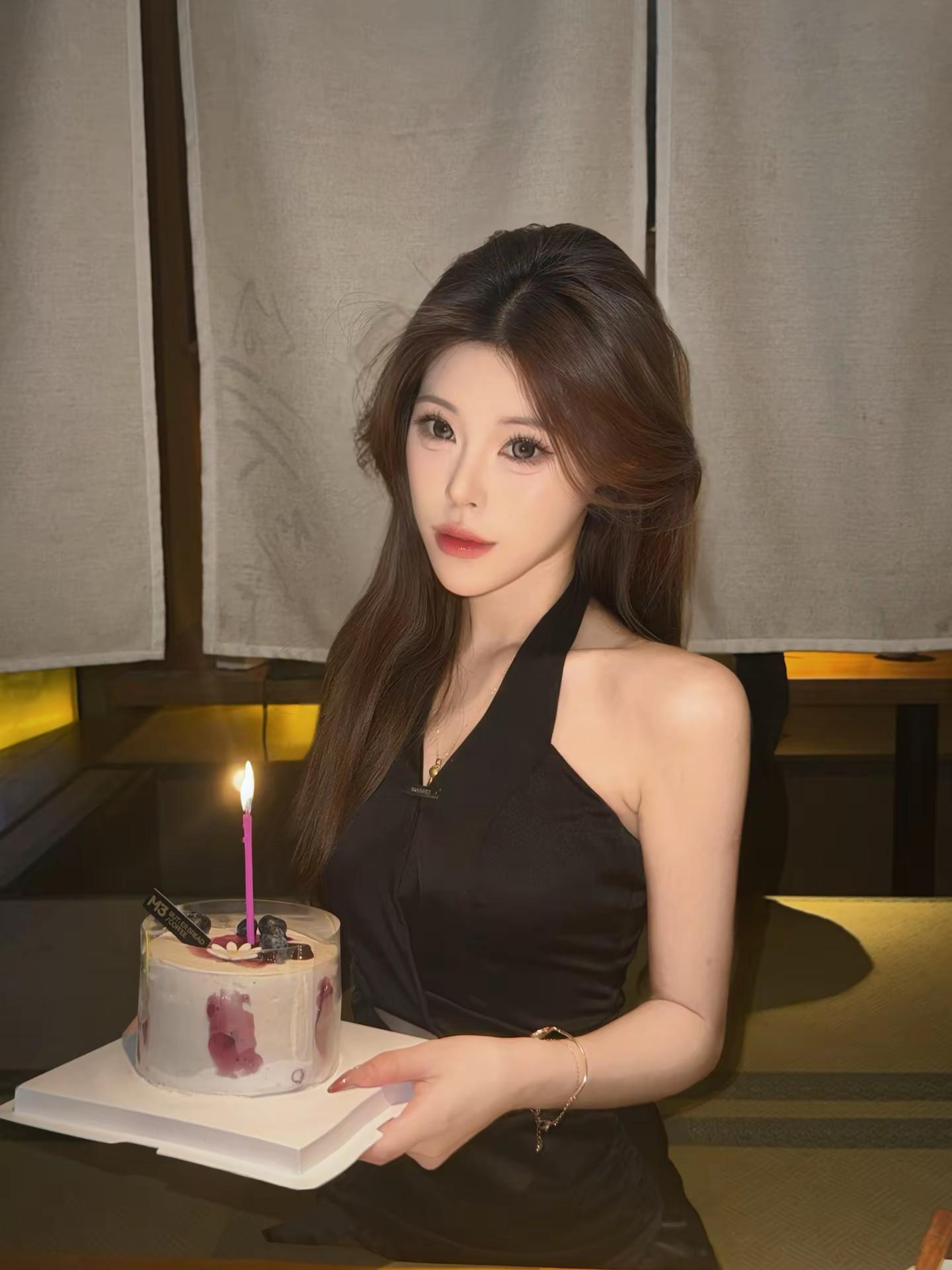 人和人时间久了 不只有爱 还有依赖 如果分开了 不仅是疼 还有不舍