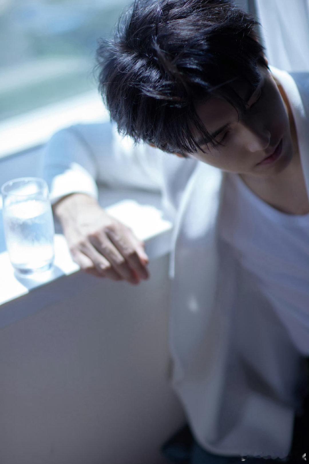 #陈飞宇[超话]# cfy#陈飞宇周海晏# 

我的青春坐標 永遠偏向你的方向

​