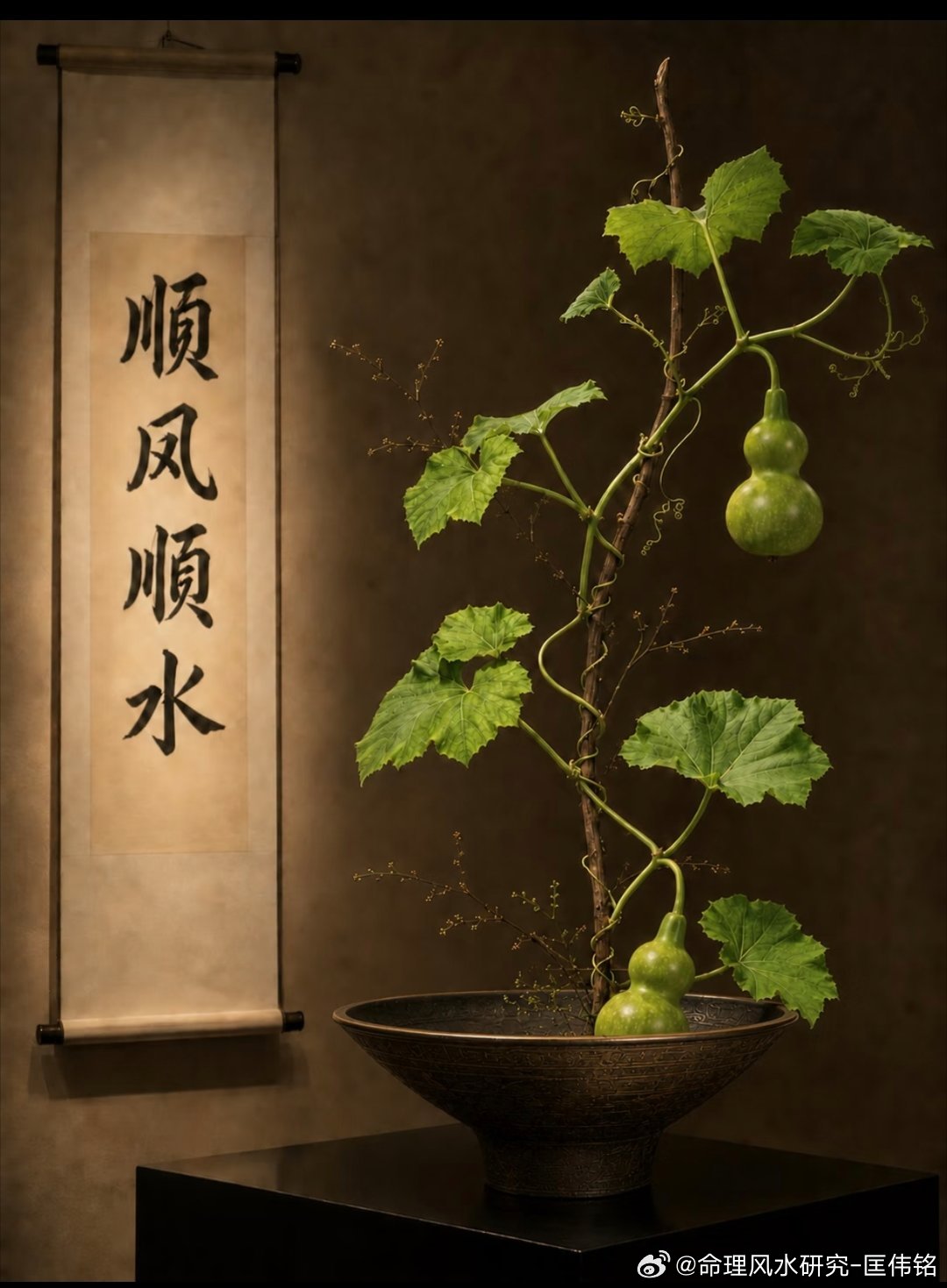 段派（自称盲派）还真有结合了江湖盲派直白取象的东西，比方说:用比劫做工：全靠自己一锄头一锄头硬挖。出力多，效率极低，回报自然有限，格局高度也就上不去。用食伤做工：懂得技术，会用农机工具，同样开山，功率直接拉满，收益大幅提升。用财官做工：组建团队，雇人干活，借力成事，事半功倍，回报率进一步放大。段建业创造做功的原理核心就是判断格局技法“归秀”法加工包装借用的概念，然后用上了各种江湖派系的取象。十神作为用神分了高低，本就破坏了段氏“做功”法逻辑。估计这是段建业自己也始料未及的，因为跟风玩这个的太多人了，不重逻辑自洽的人也多。