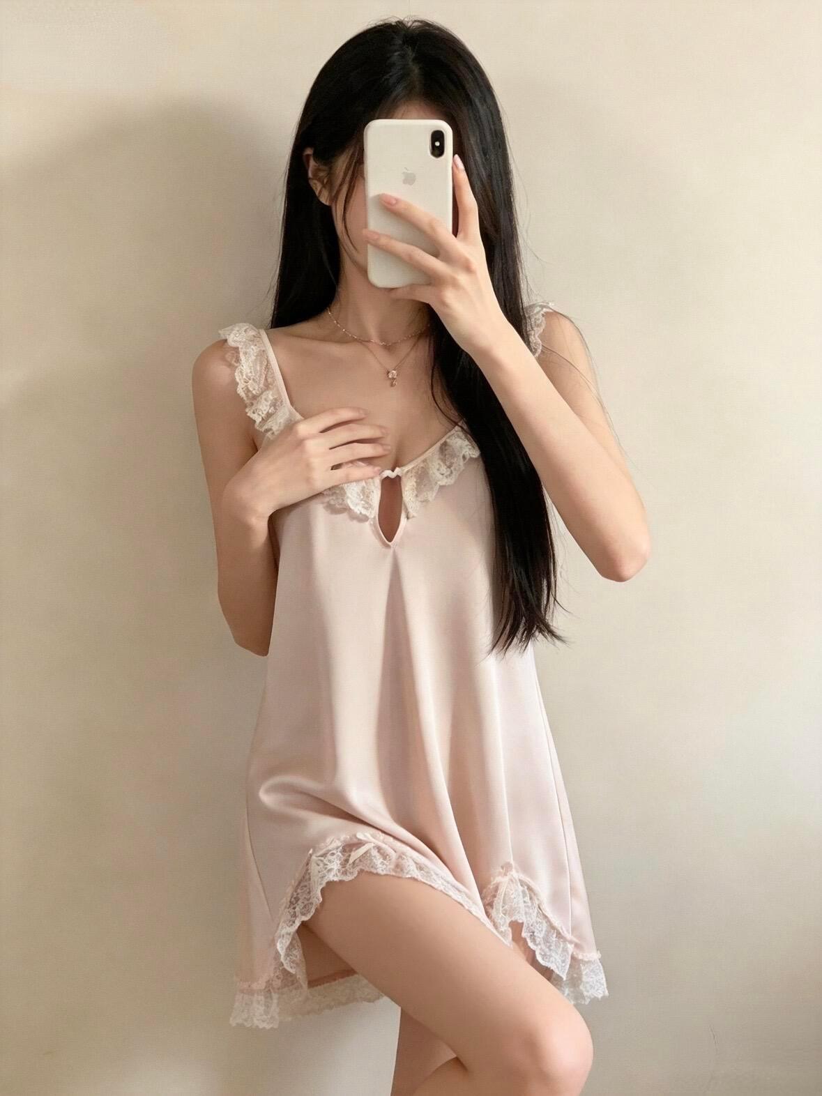 夜晚的松弛感，是这件睡裙给的💗 不用刻意打扮，居家也可以拥有小精致 ...