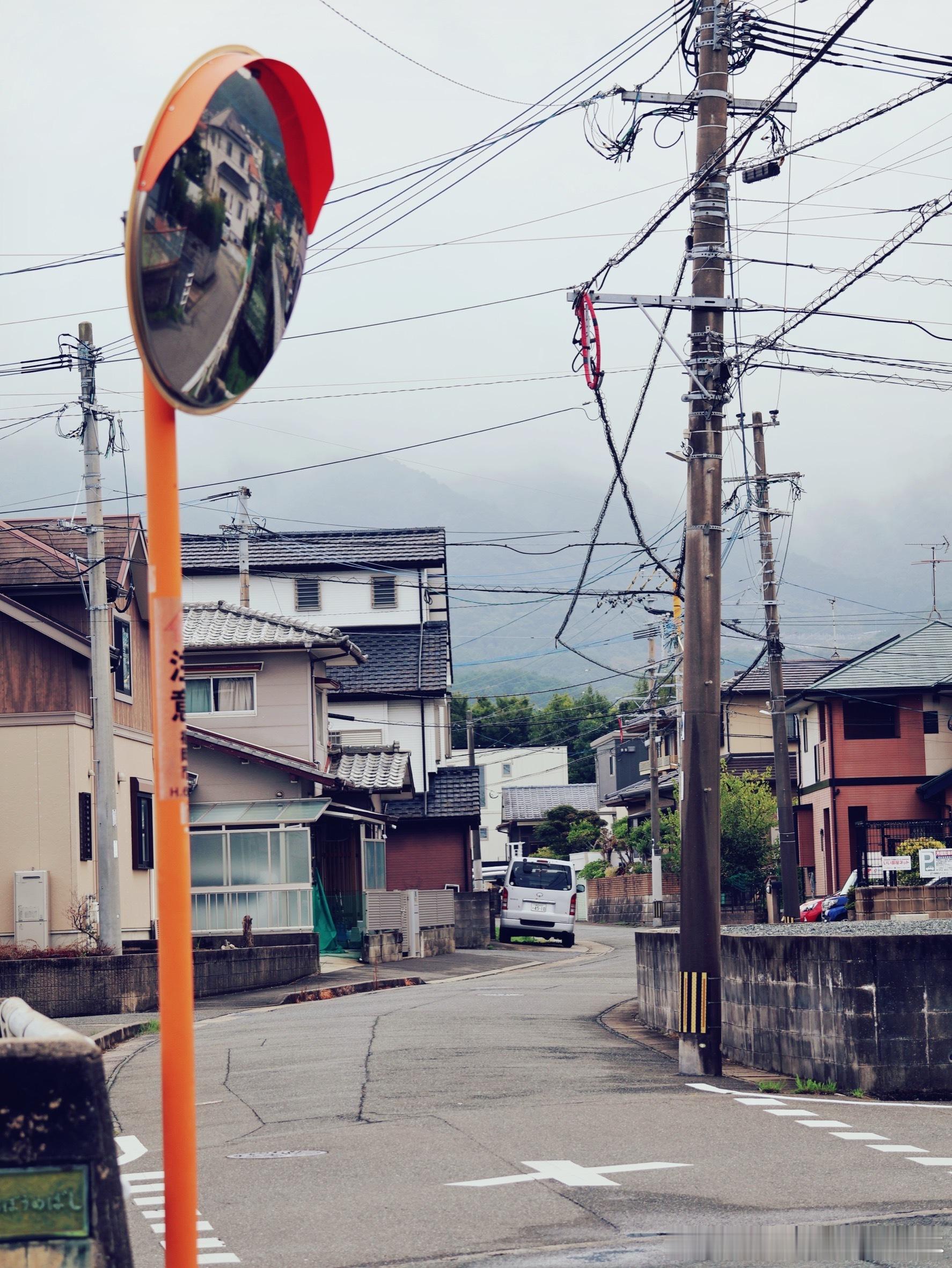 日本福冈 西区 野方散步 ⛰️Nokata，Nishi，Fukuoka.最近 阴雨天持续 远处的山 若隐若现似乎进入了秋雨时节 每天都很凉爽 ☔️ ​​​