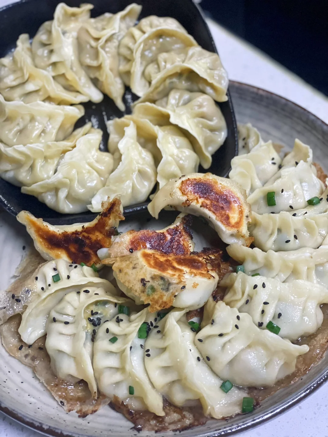 超鲜韭菜猪肉煎饺&蒸饺，简简单单又一餐🤤