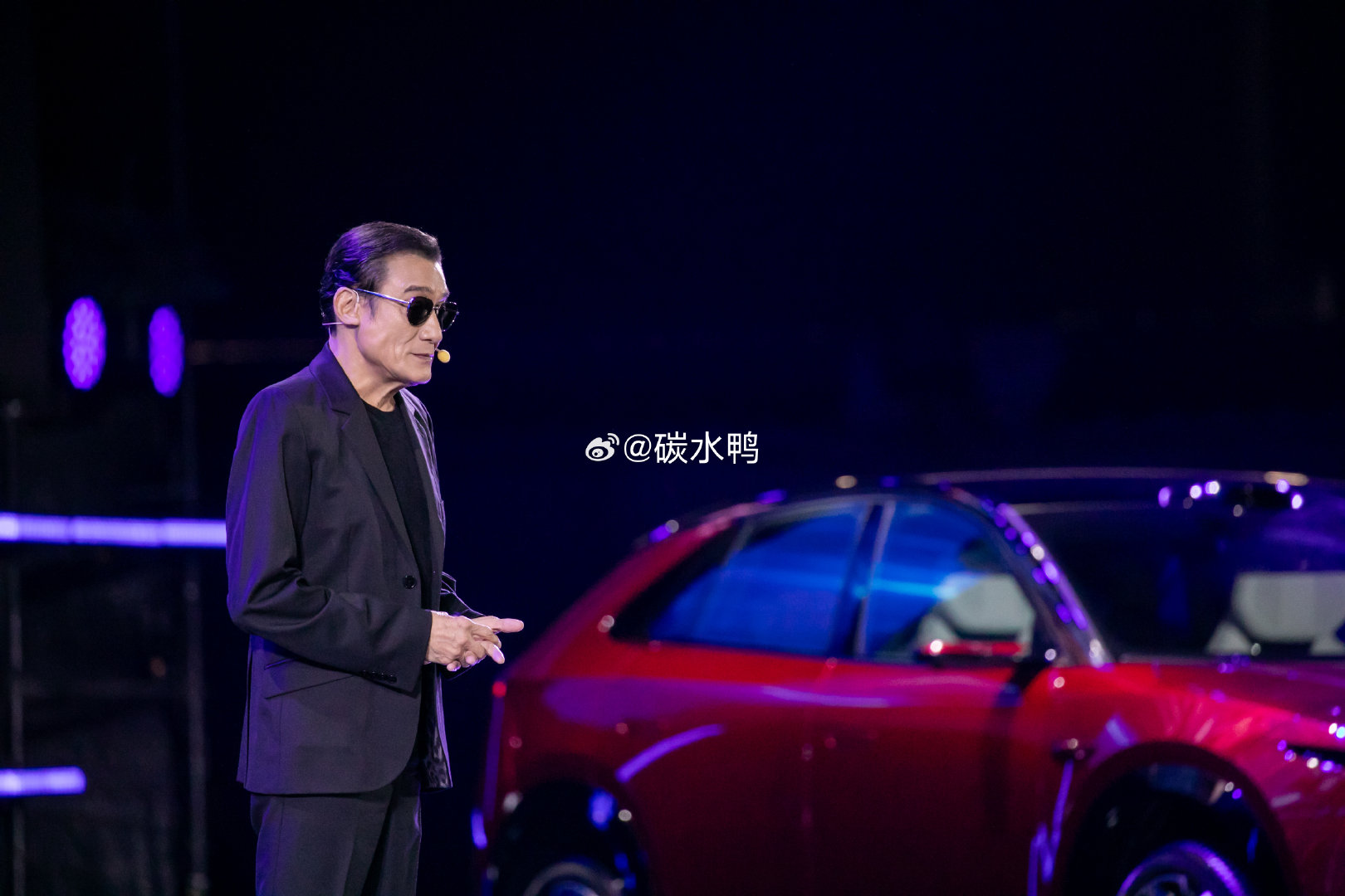 #梁家辉在珠海谈长期主义#花有花期，好酒要等，一台好车同样值得等待🌟梁家辉珠海金句出圈。EZ‑60激光版延续人马一体操控，50:50轴荷比搭配可变阻尼悬架，新能源也能感受原汁原味的驾驶乐趣#智控超安全依然马自达##MAZDAEZ60激光版上市##新能源时代依然马自达##被人马一体操控感拿捏了# ​
