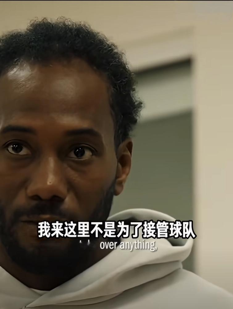 伦纳德回多伦多，上来就撂了一句话：这不是我的球队，这是巴恩斯的。一个拿过两届FMVP的人，对着一个25岁的愣头青喊大哥，你信吗？
巴恩斯也真不怂。上季季后赛场均24分、8.6个助攻，带着猛龙往里冲，常规赛80场全勤，拿50%命中率交卷。这数据摆出来，你还真不能说伦纳德是客气。
关键是，巴恩斯第一